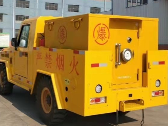 和平凯龙爆破器材运输车：保障爆破任务的安全运行