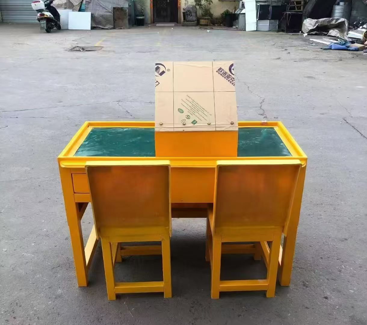 和平防静电导通桌井下煤矿火工品发放桌：危险品流转的安全守护者